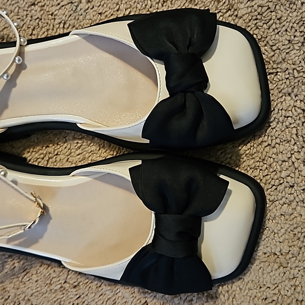 Black & Cream Block Heel Faux Pearl Ankle Strap Pumps Size 9 - Picture 6 of 11